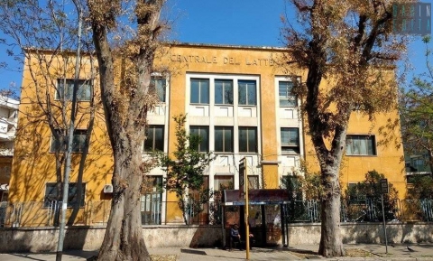 Tra antiche case popolari e storici edifici, il rione Picone pi� vero: viale Orazio Flacco